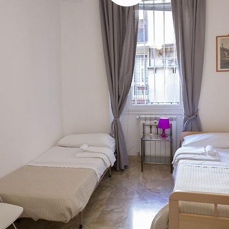 Between Termini & Colosseo روما المظهر الخارجي الصورة