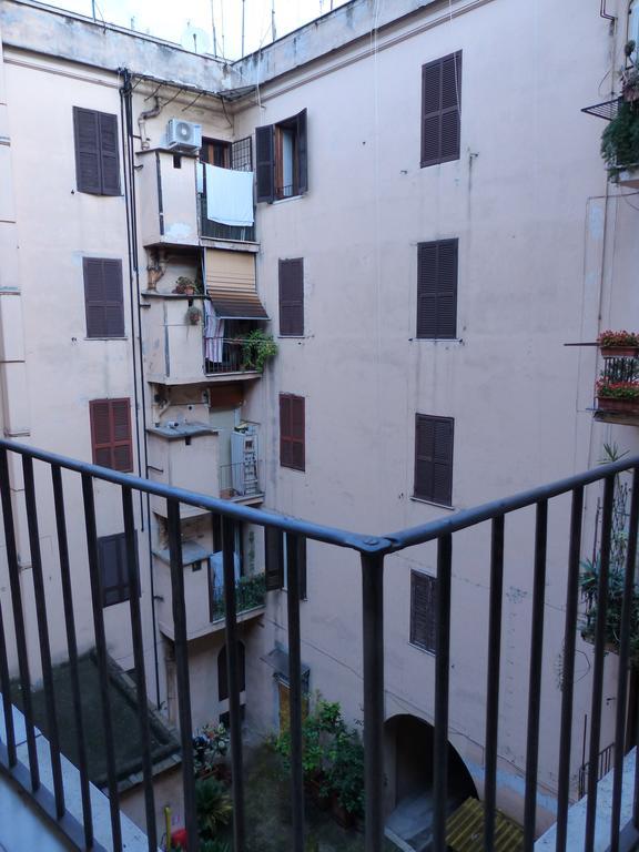 Between Termini & Colosseo روما المظهر الخارجي الصورة